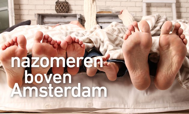 Nazomen boven Amsterdam